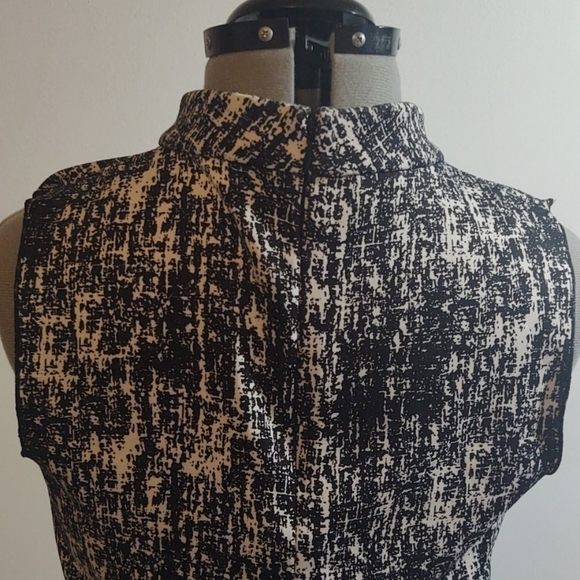 Vince Camuto Black and White Print Top Sz S - Picture 6 of 9